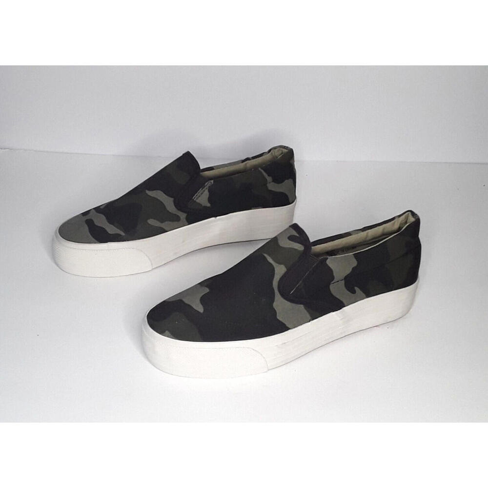 Restricted Women 8.5 Sneaker Slip On Shoe Camouflage Green New